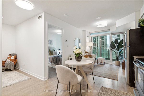 33 Bay St, Toronto