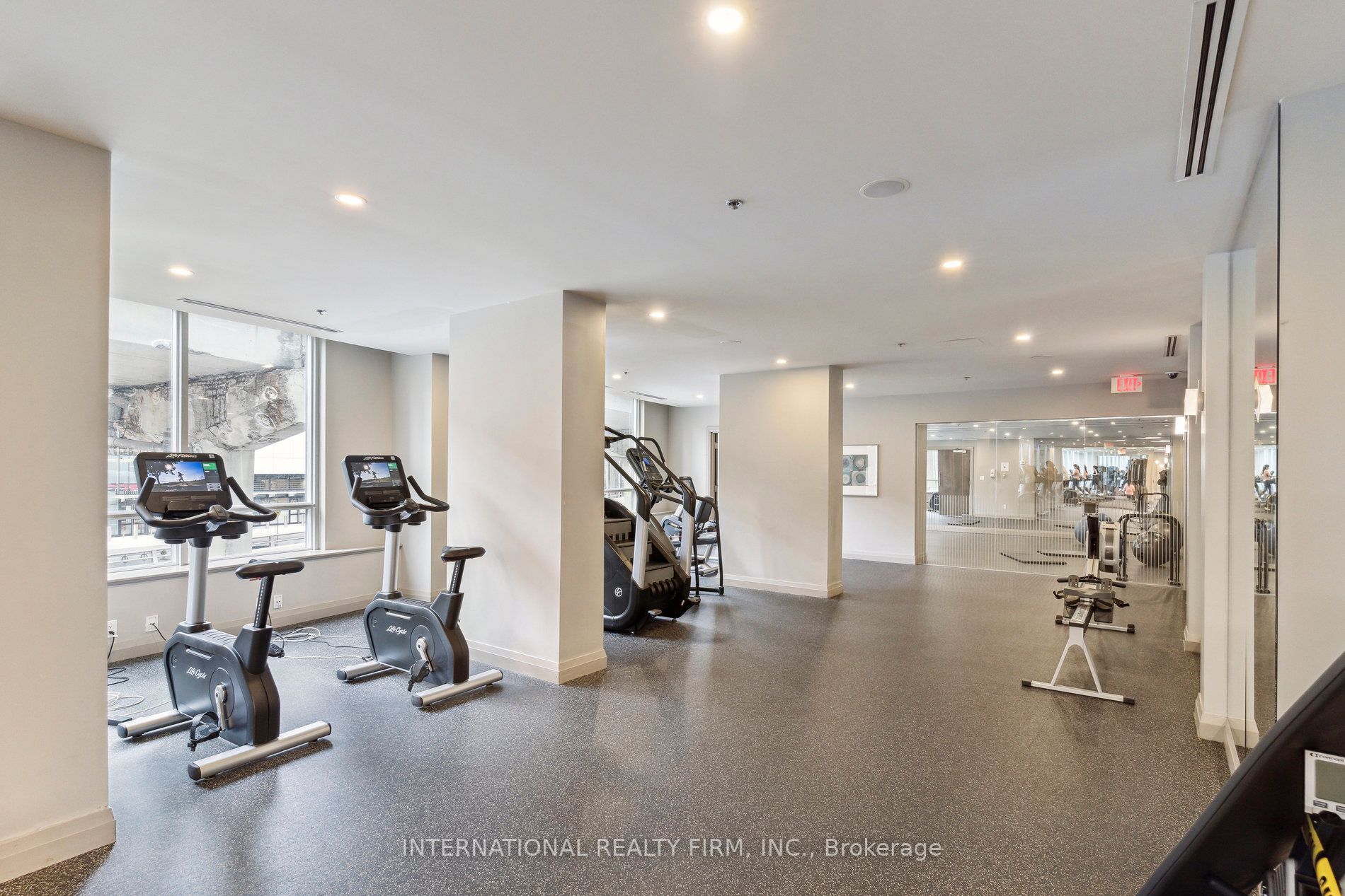 33 Bay St, #1105