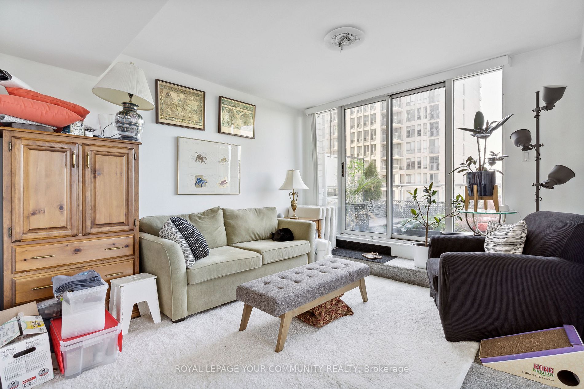 409 Bloor St E, #602
