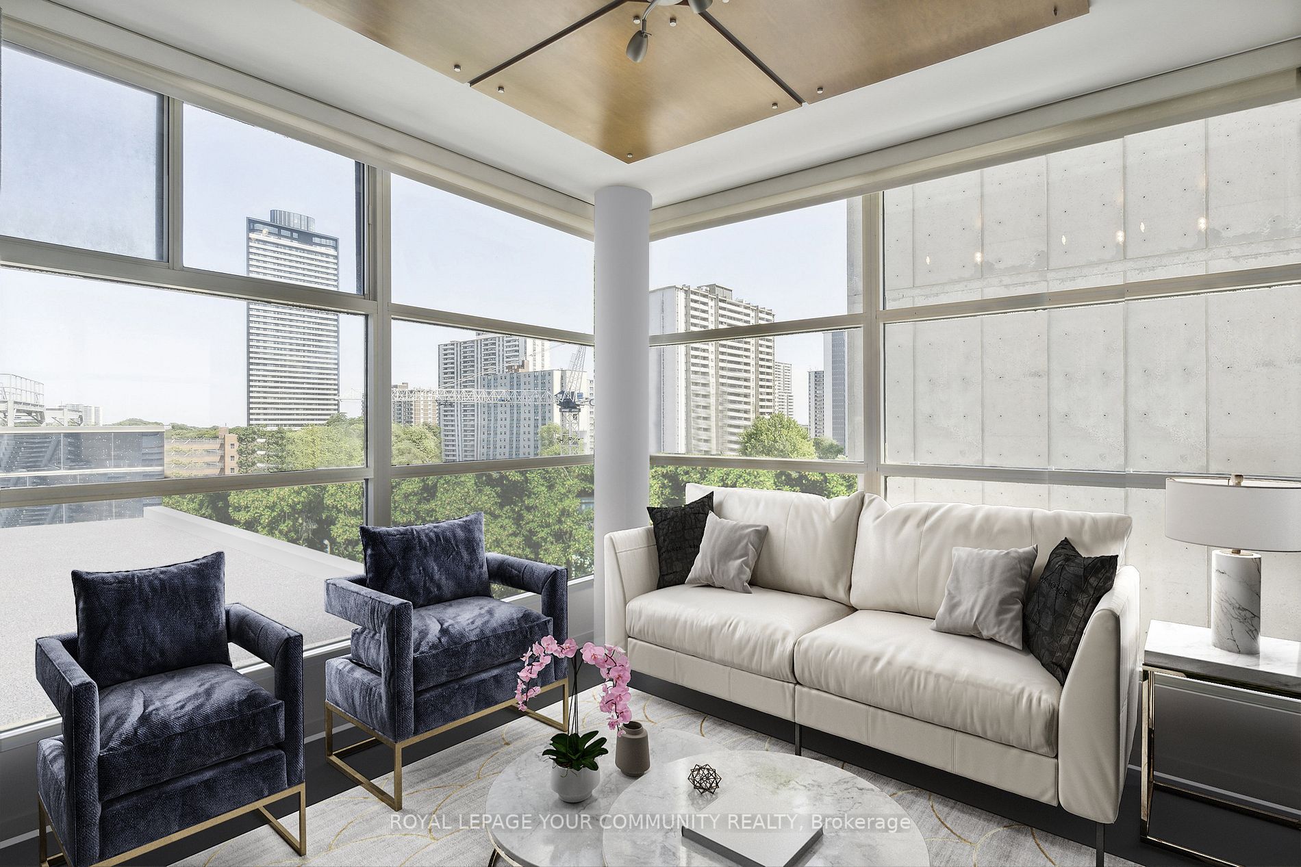 409 Bloor St E, #602