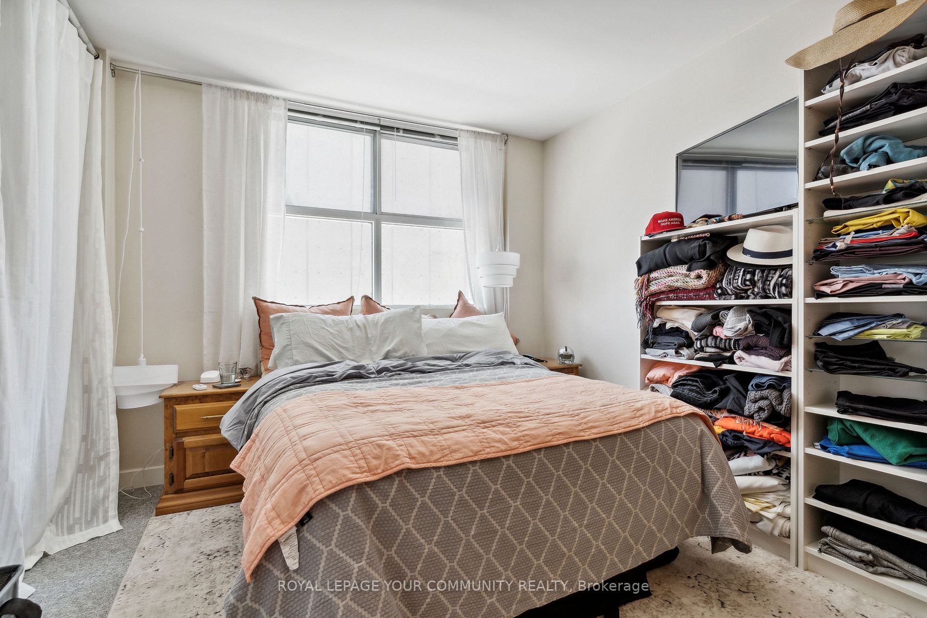 409 Bloor St E, #602