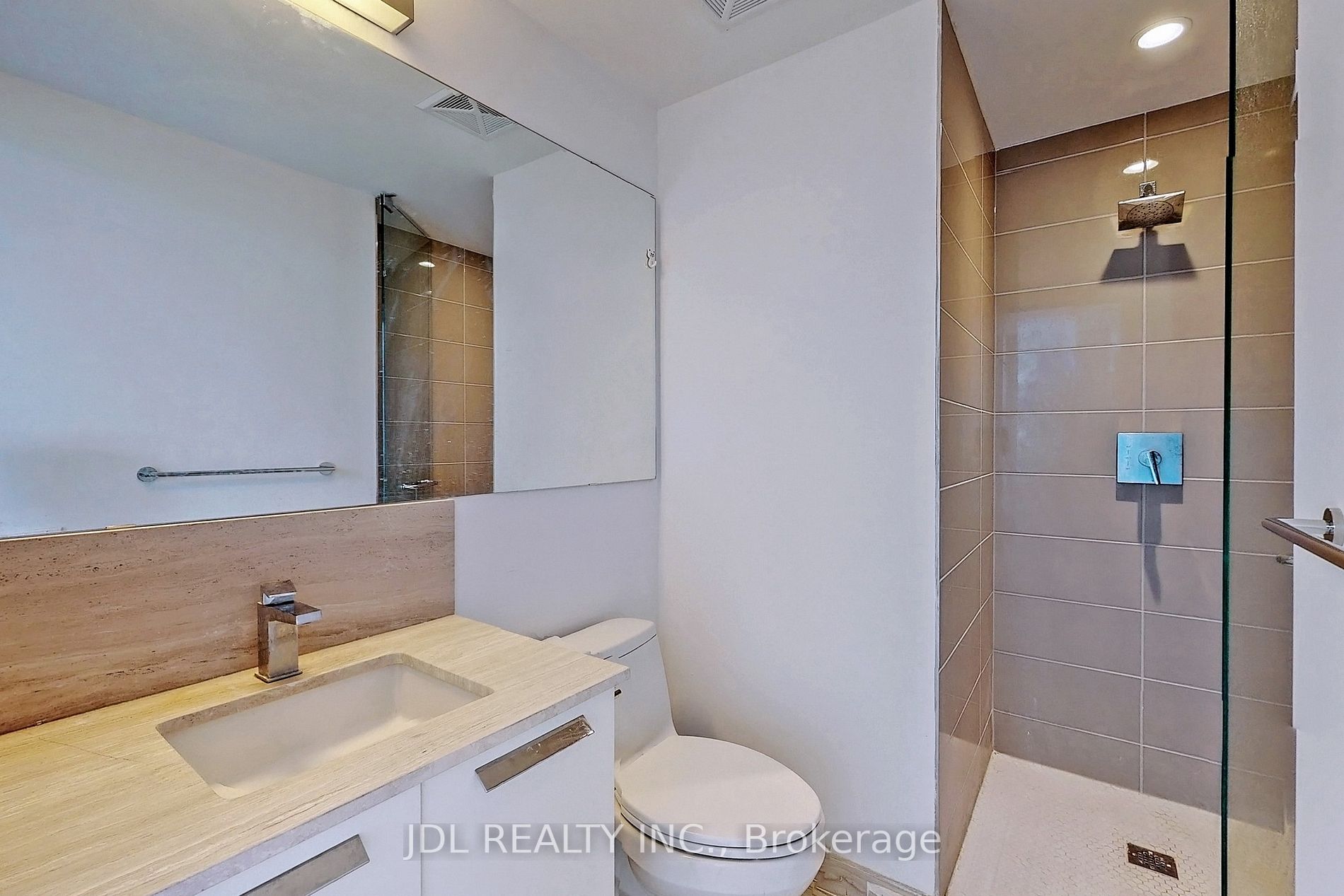 28 Wellesley St E, #804