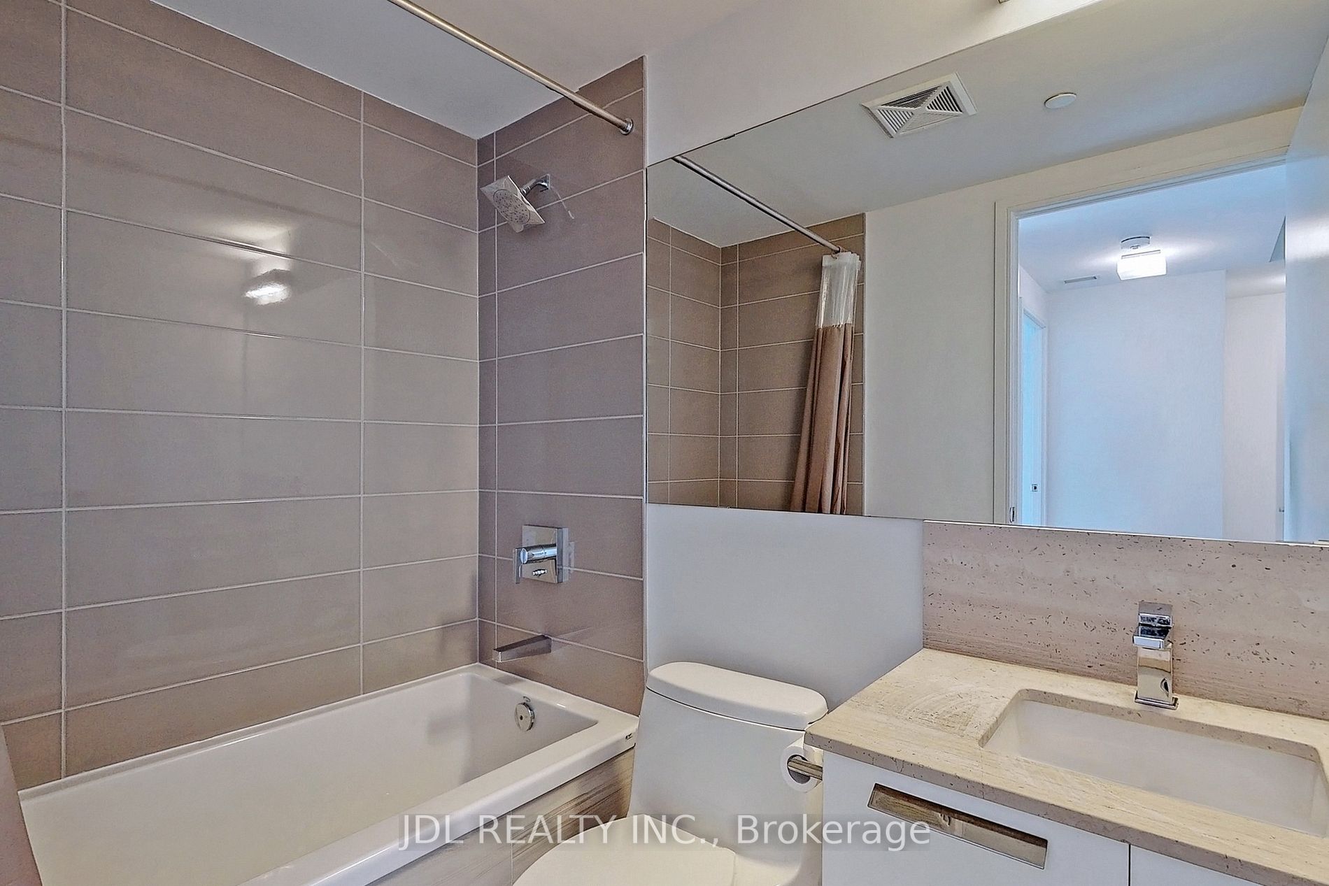 28 Wellesley St E, #804