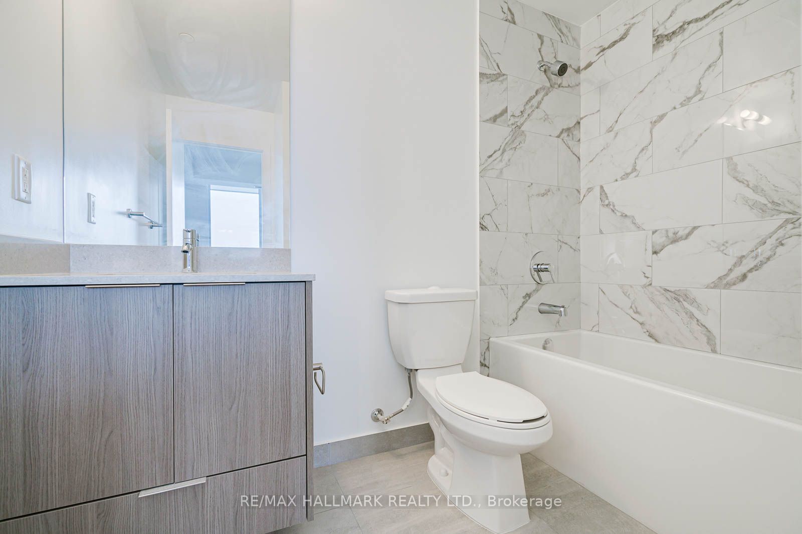 36 Forest Manor Rd, #406