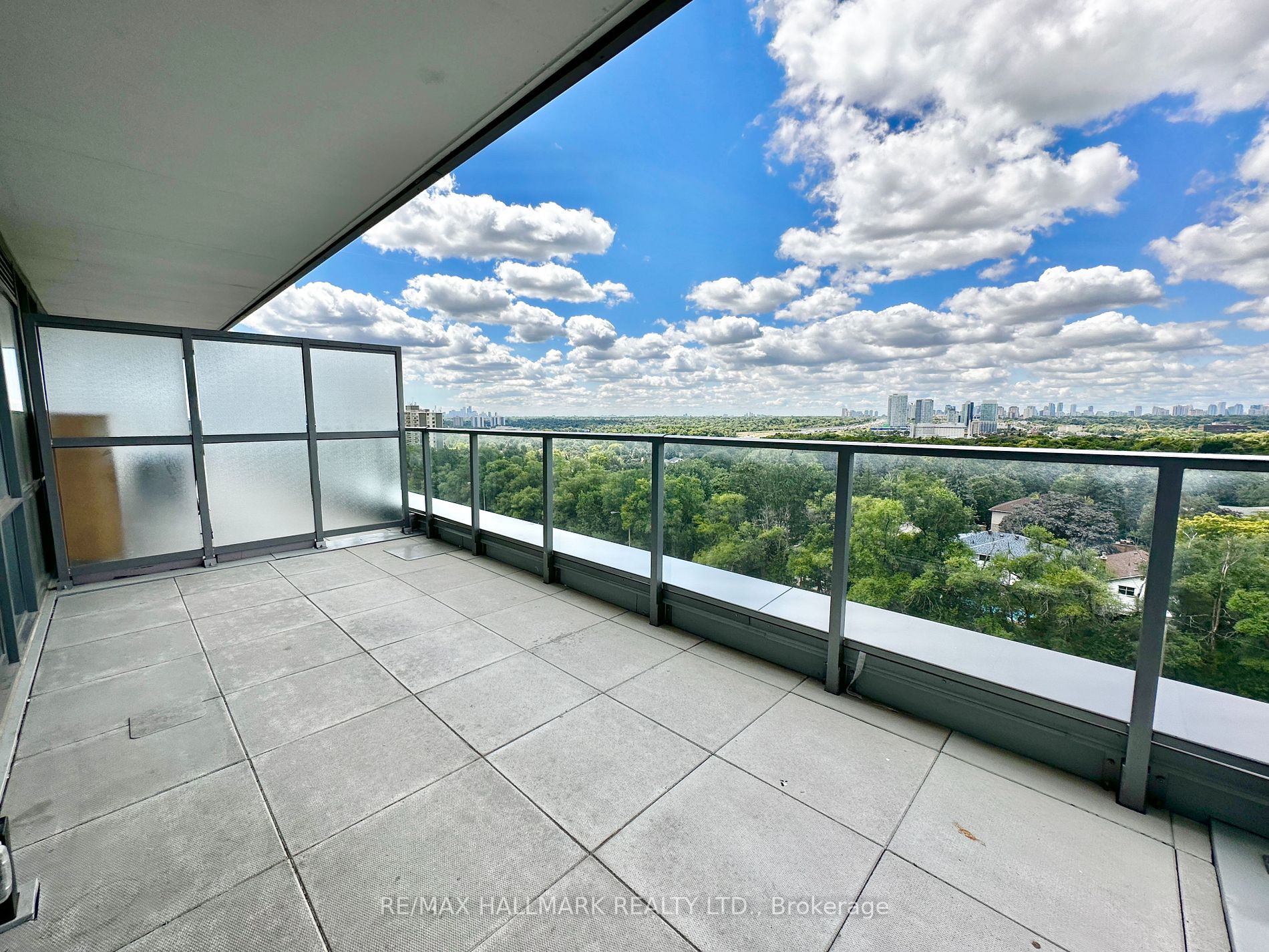 36 Forest Manor Rd, #406