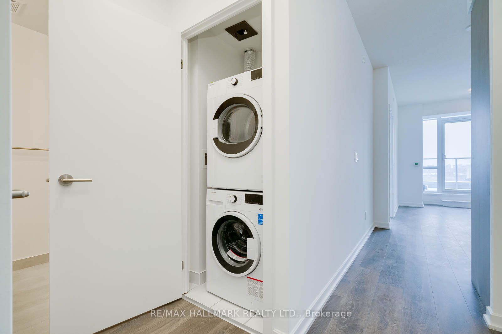 36 Forest Manor Rd, #406