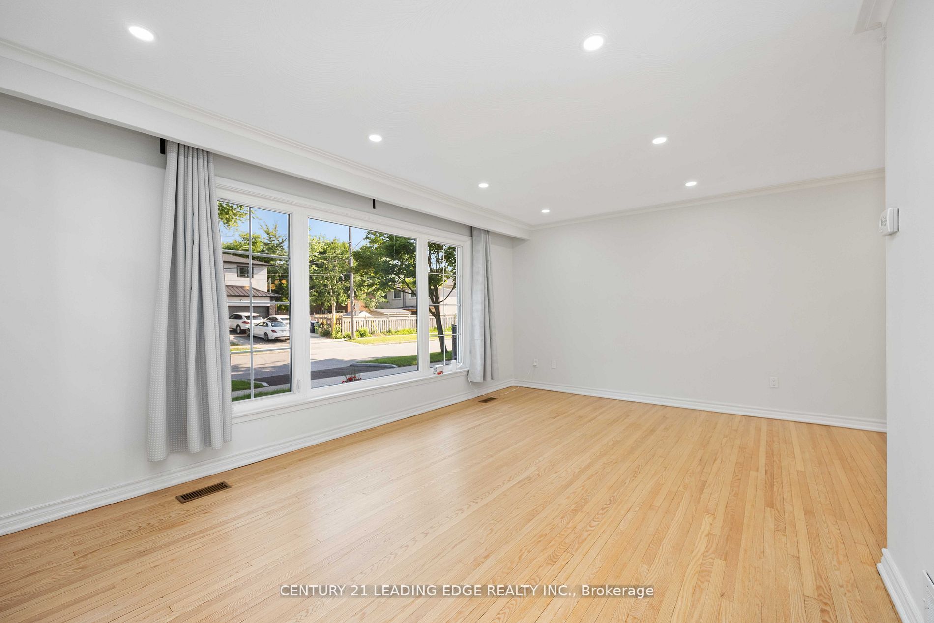25 Karen Rd