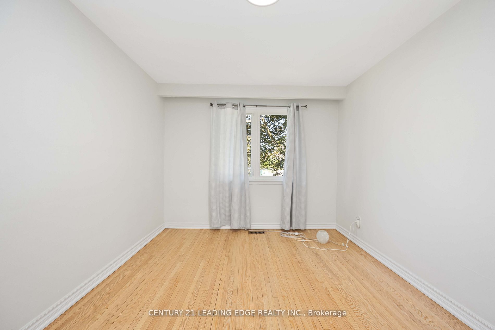 25 Karen Rd