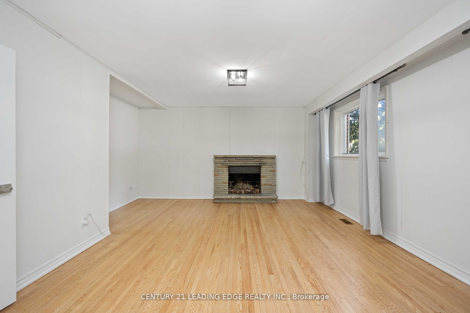 25 Karen Rd