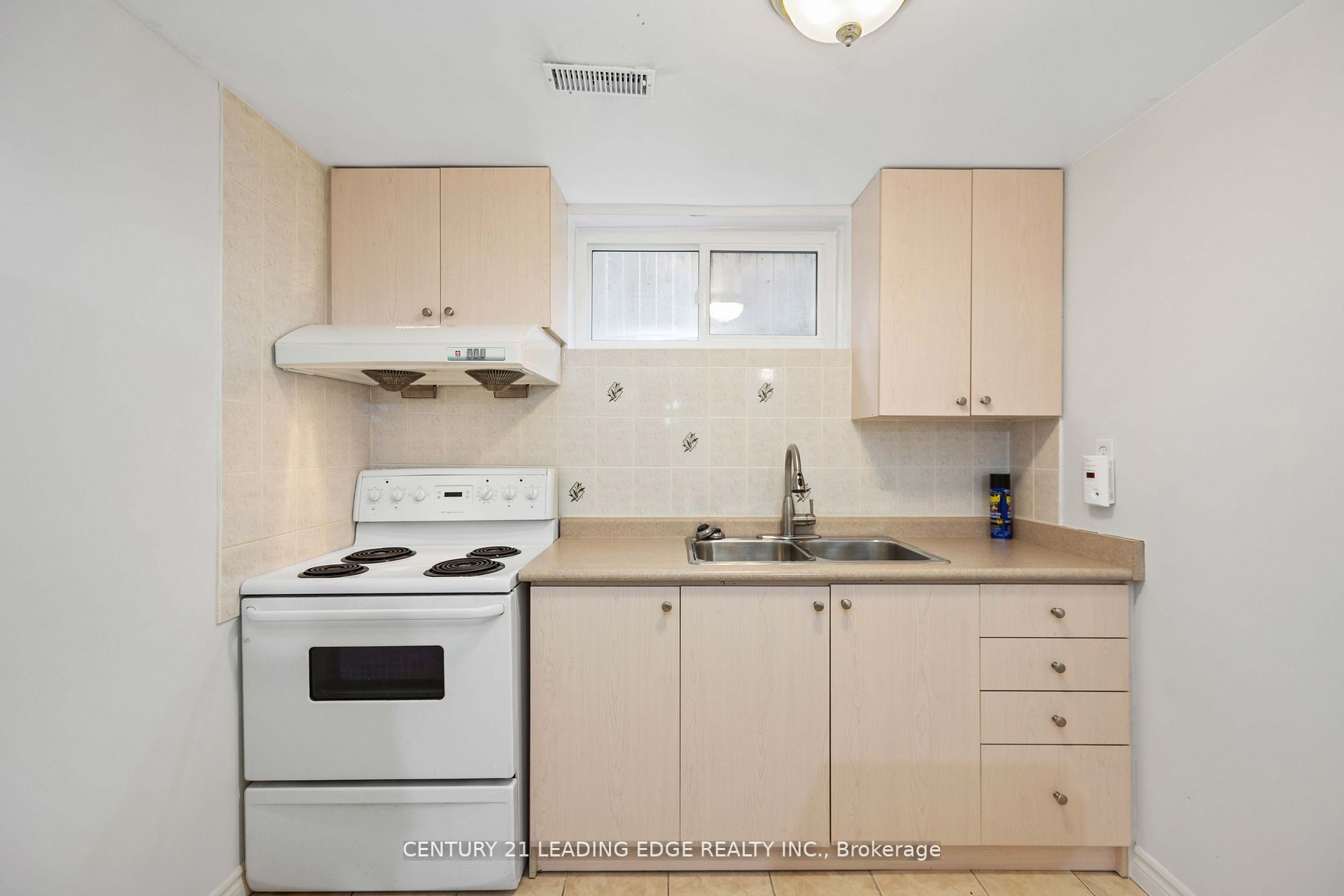 25 Karen Rd