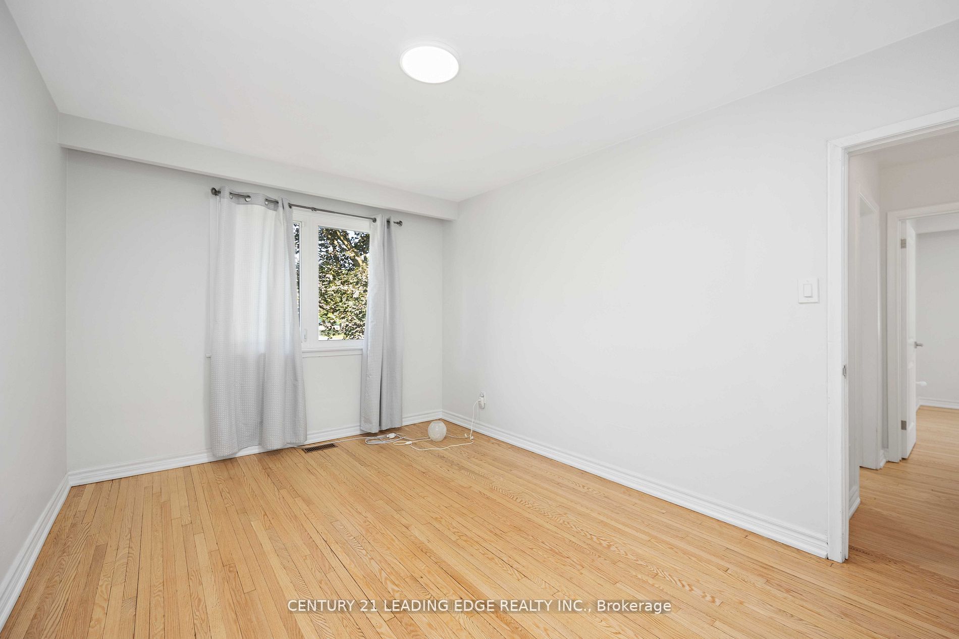 25 Karen Rd
