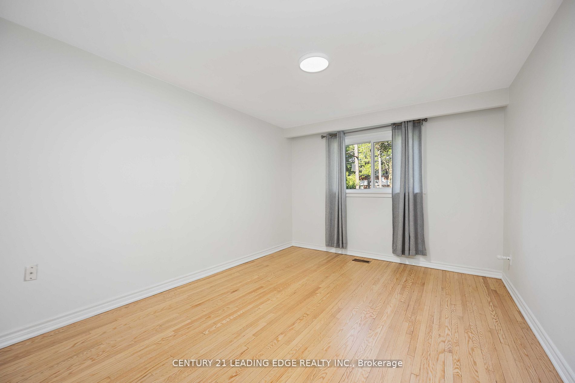 25 Karen Rd