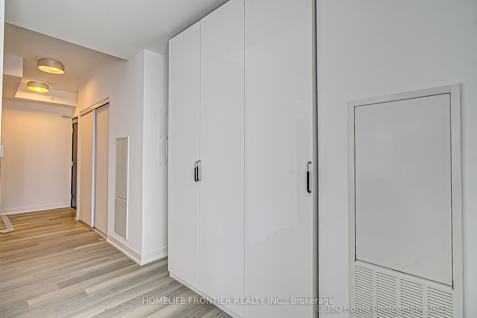 31 Tippett Rd, #731