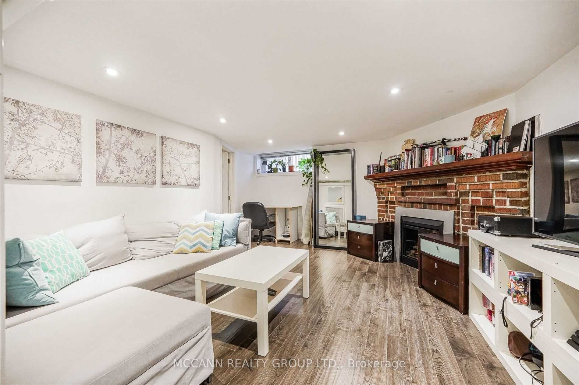 3 Fairleigh Cres