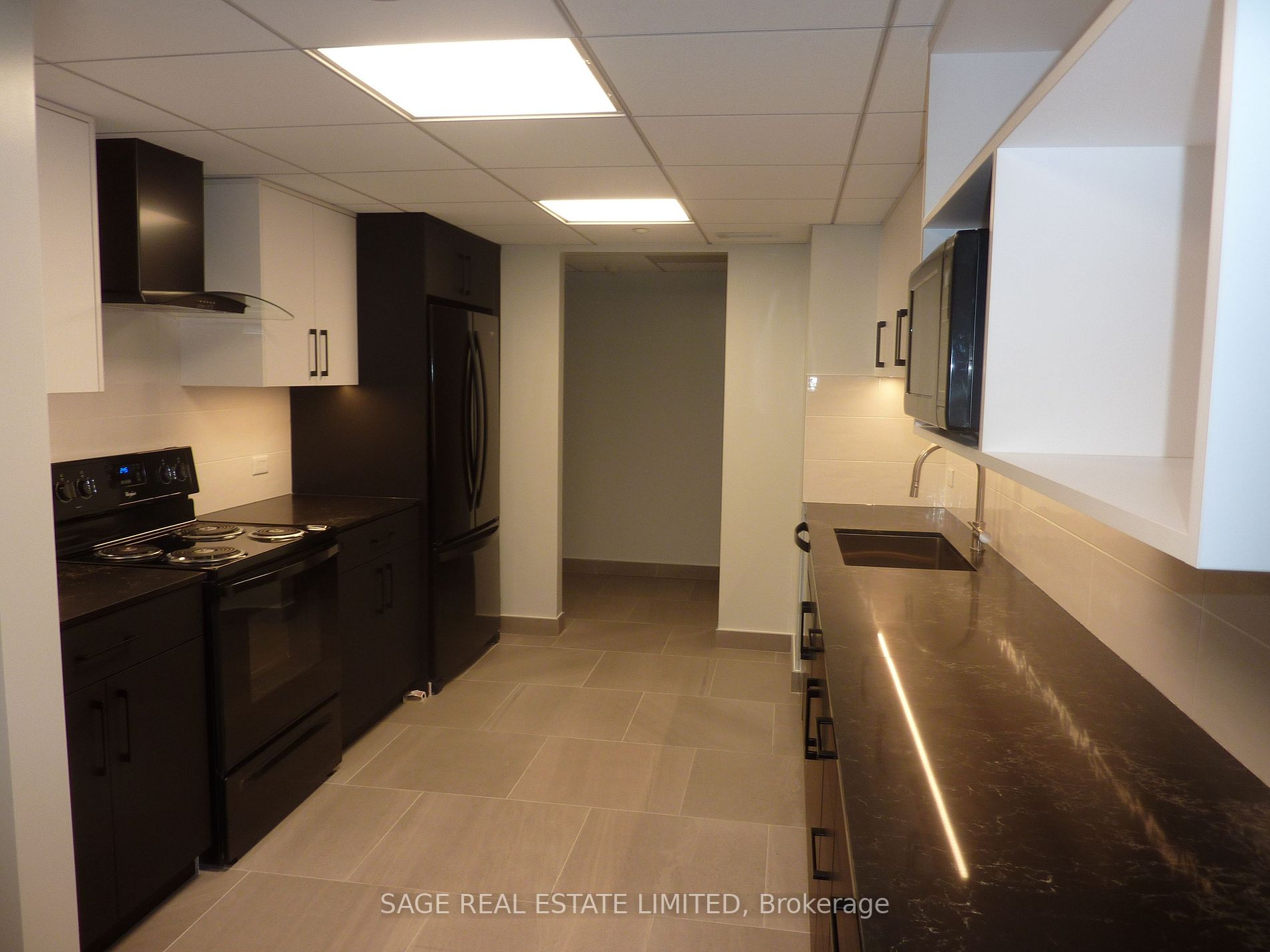 2 Clarendon Ave, #210