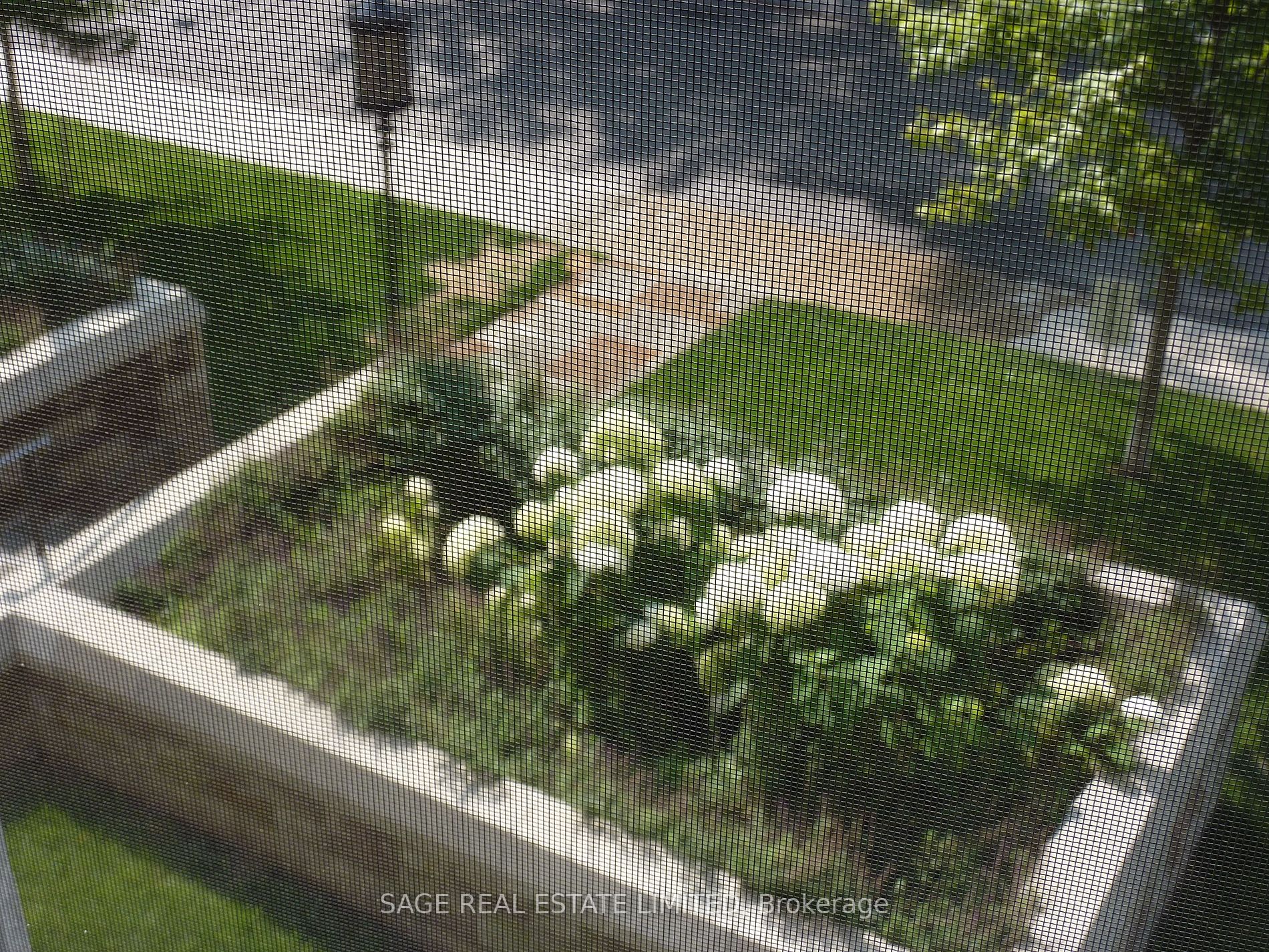 2 Clarendon Ave, #210