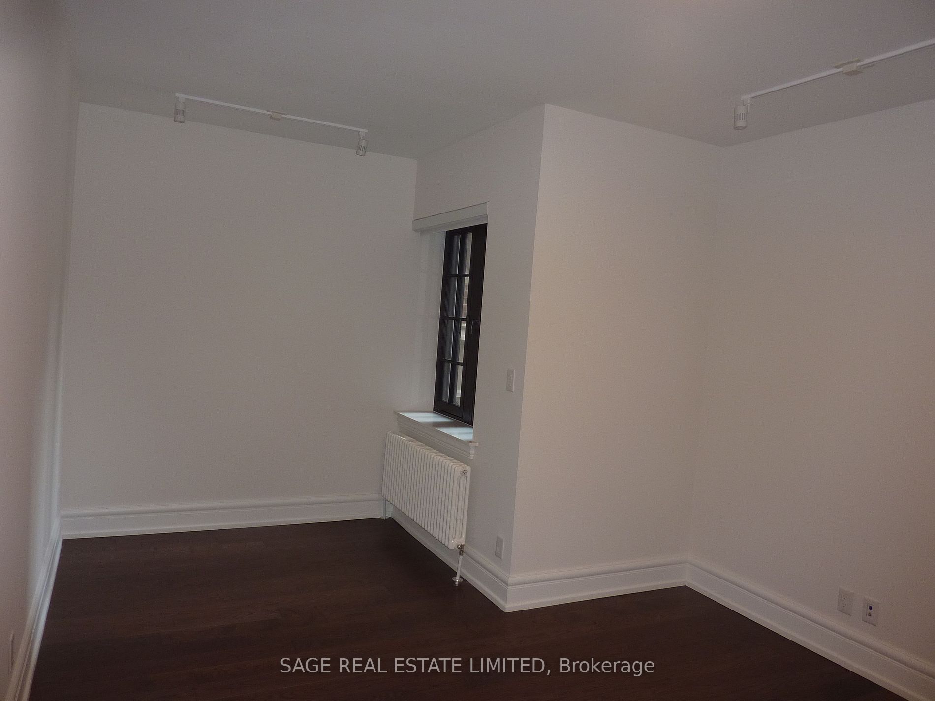 2 Clarendon Ave, #210