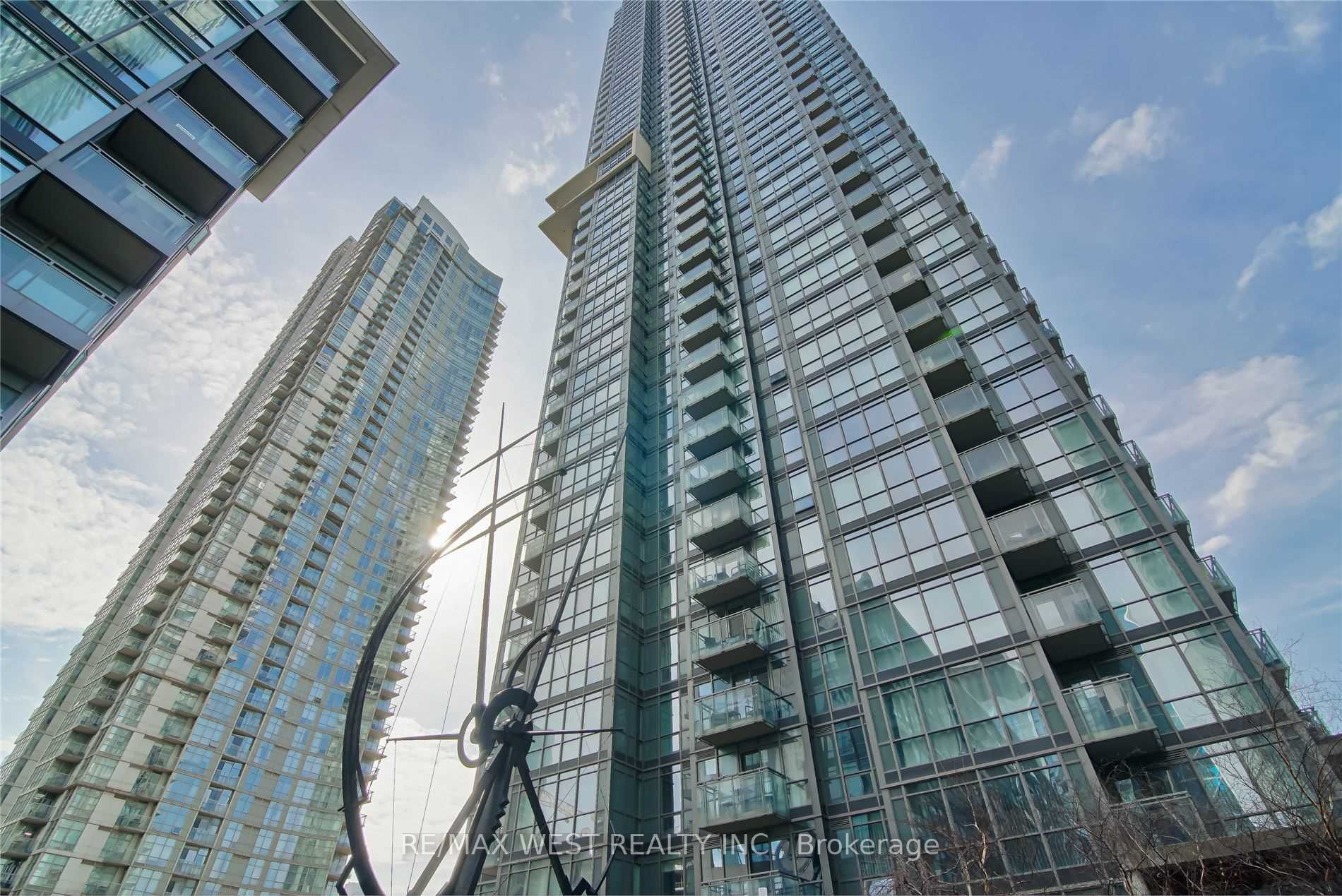 11 Brunel Crt, #1716