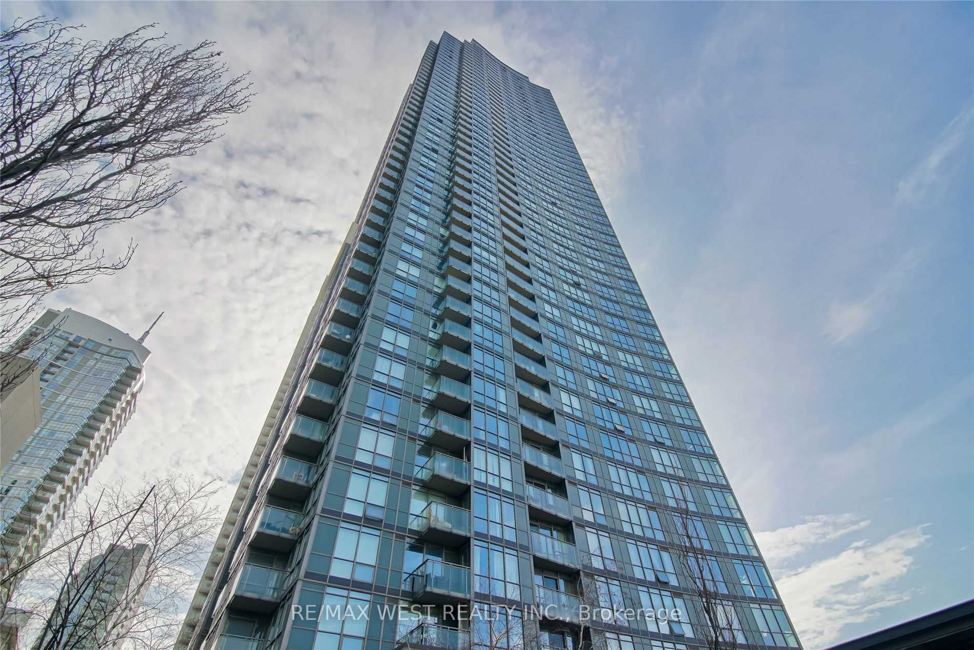 11 Brunel Crt, #1716