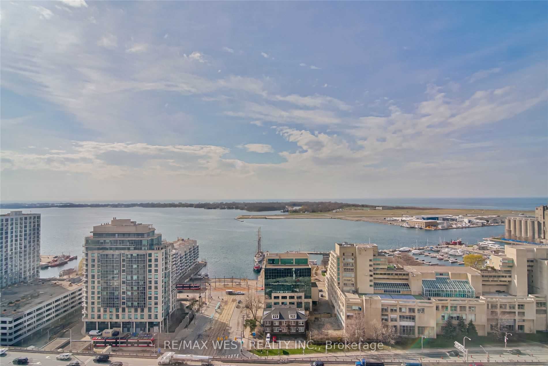 11 Brunel Crt, #1716
