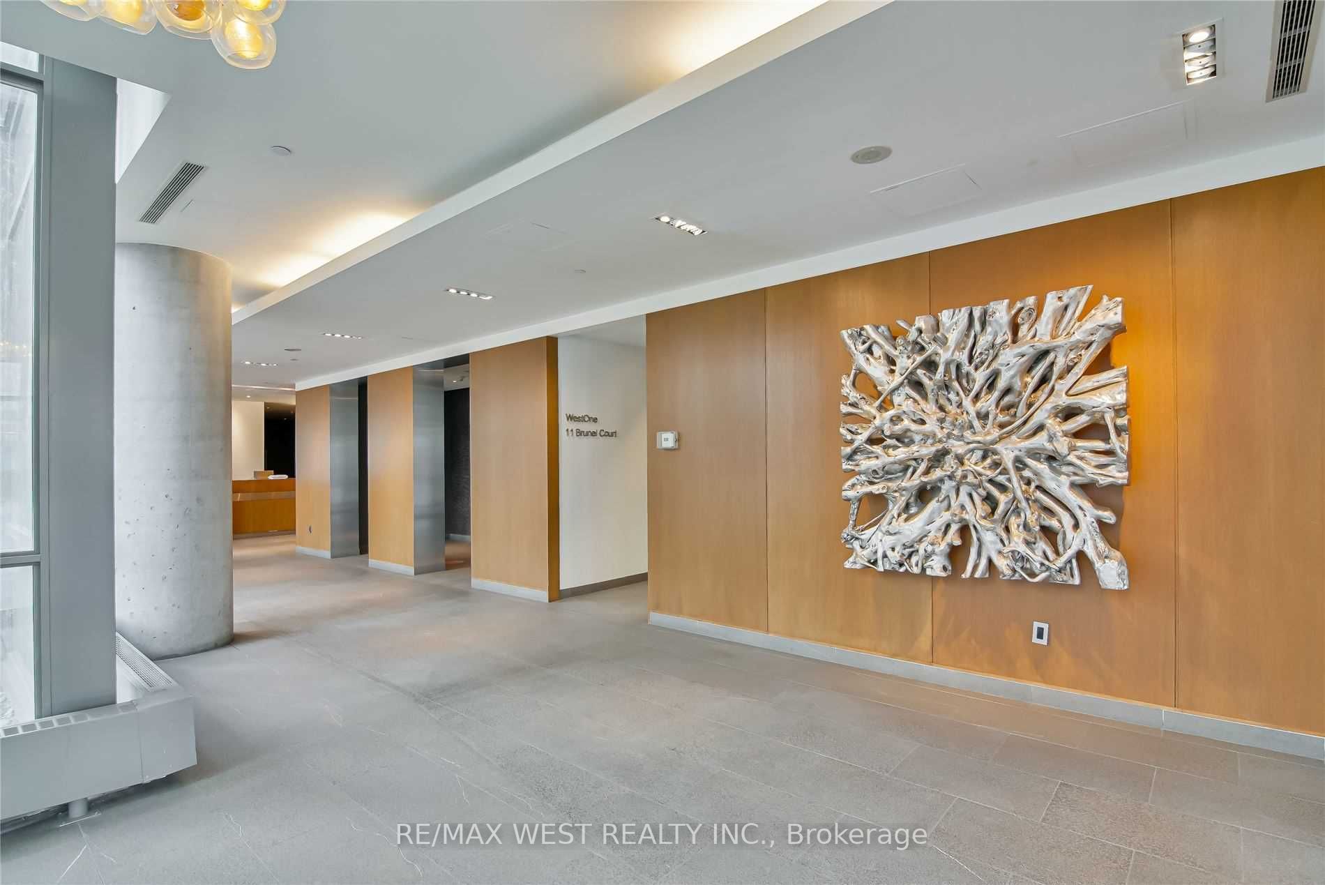 11 Brunel Crt, #1716