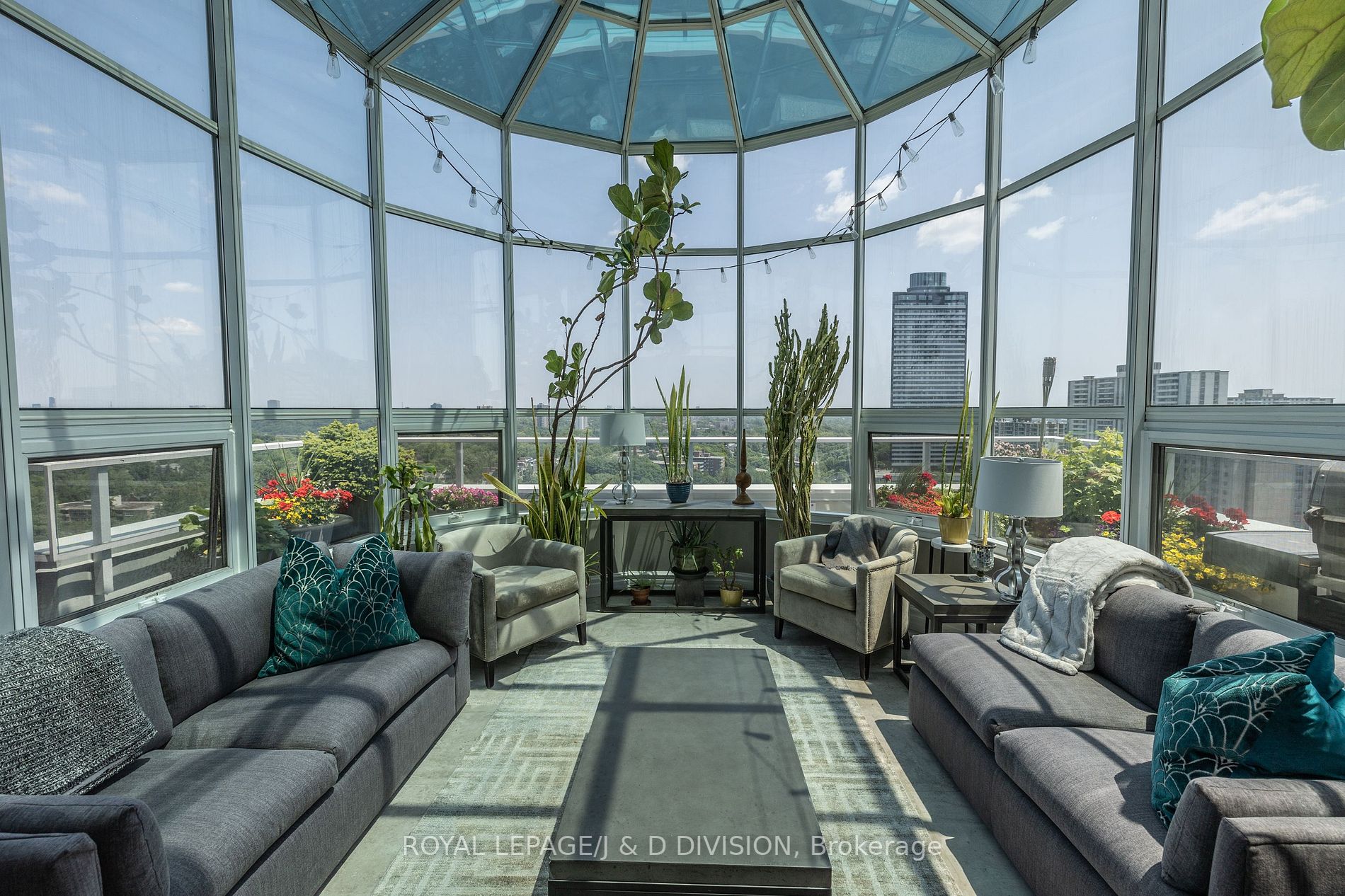409 Bloor St E, #Ph1