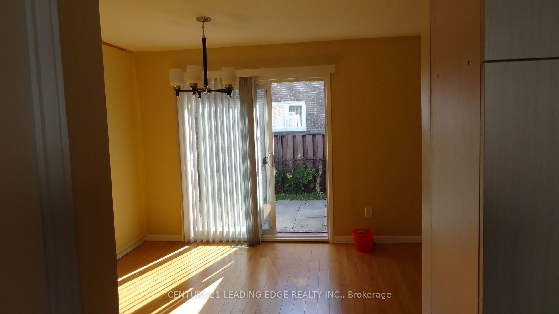 23 Lesgay Cres