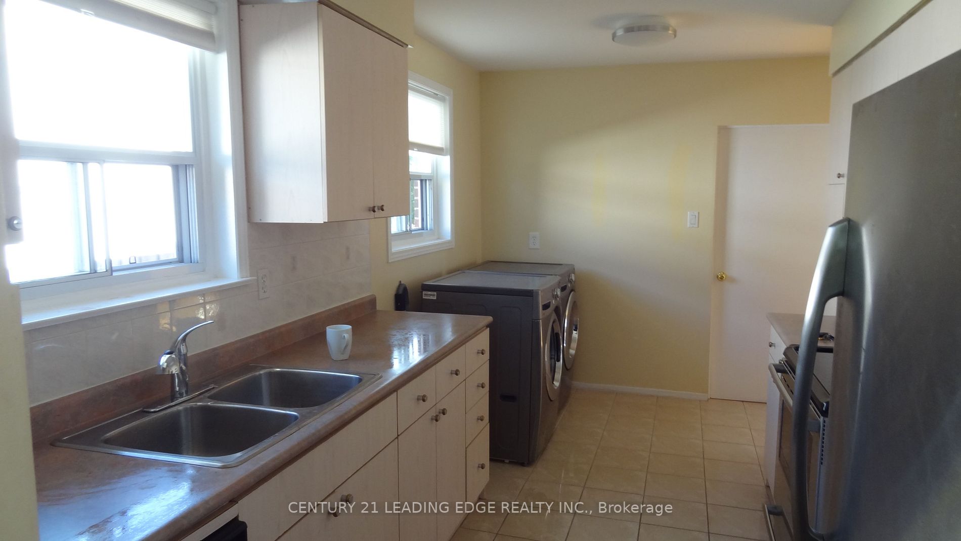23 Lesgay Cres