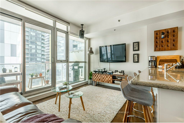 375 King St W, Toronto