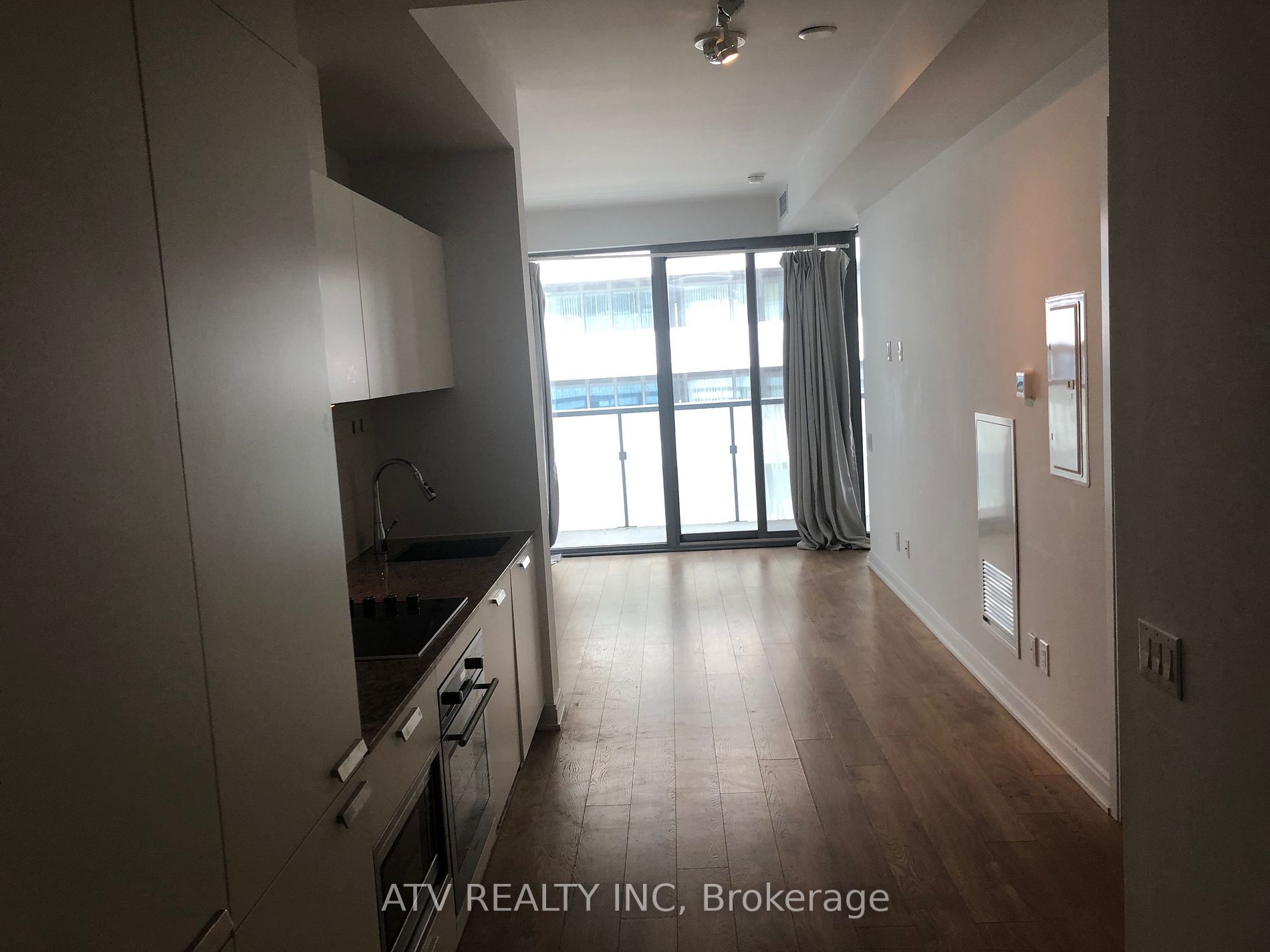 50 Charles St E, #2607