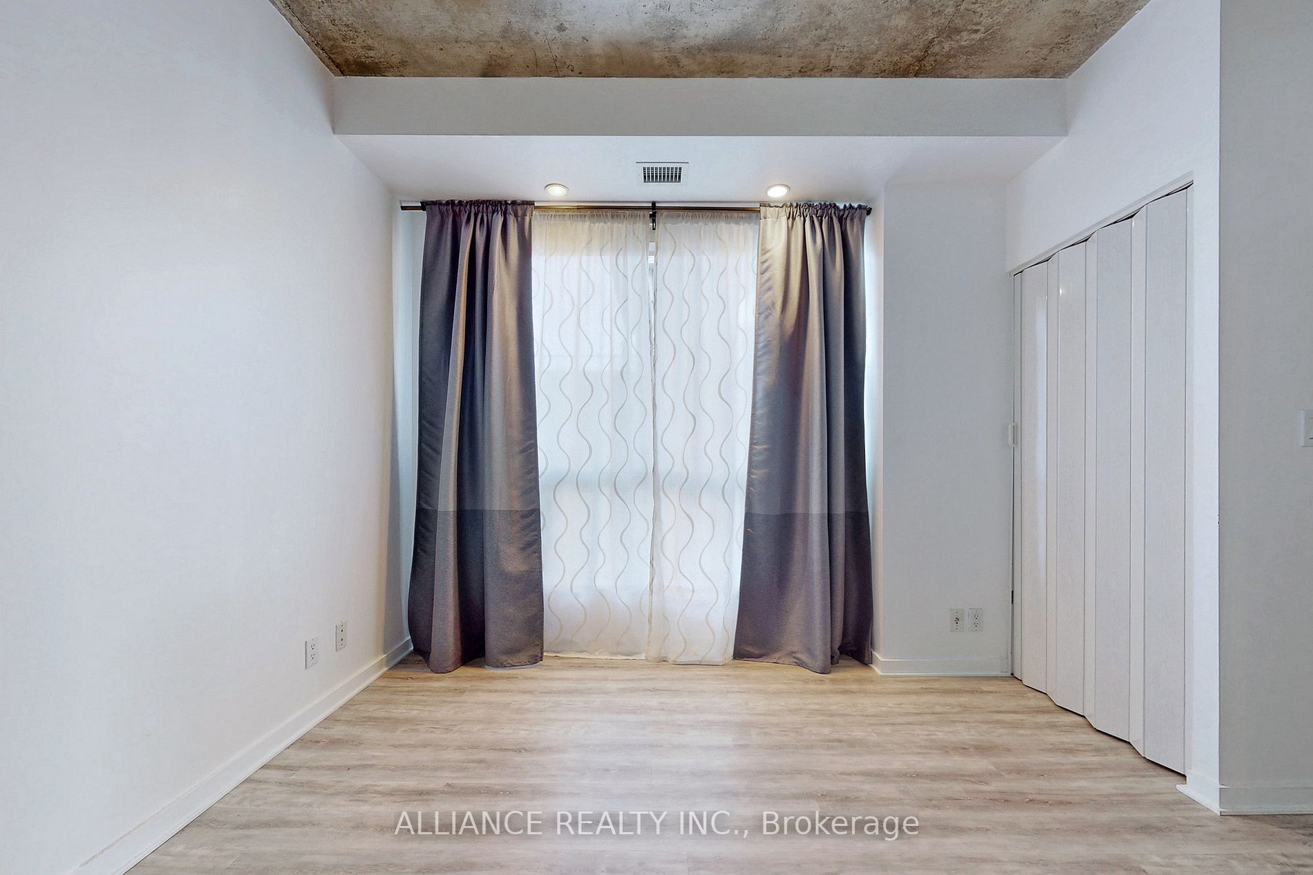 1 Shaw St, #927