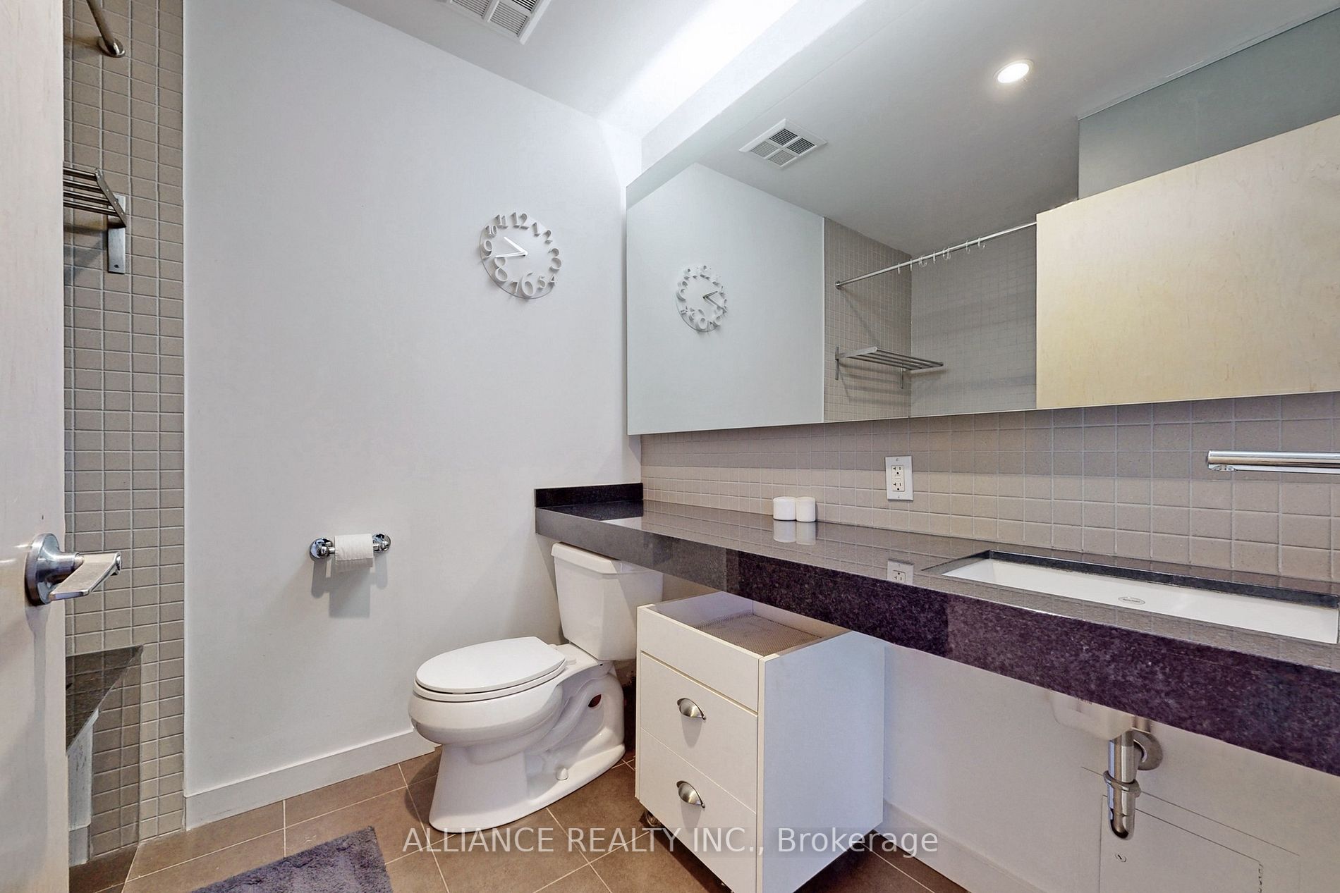 1 Shaw St, #927