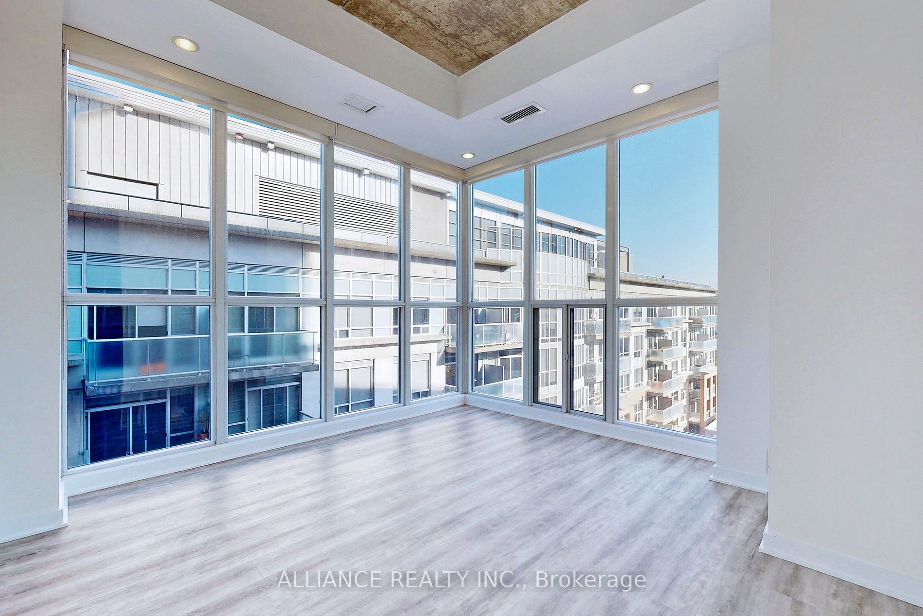1 Shaw St, #927