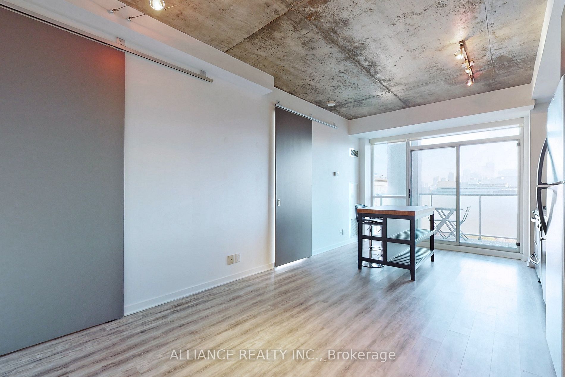 1 Shaw St, #927