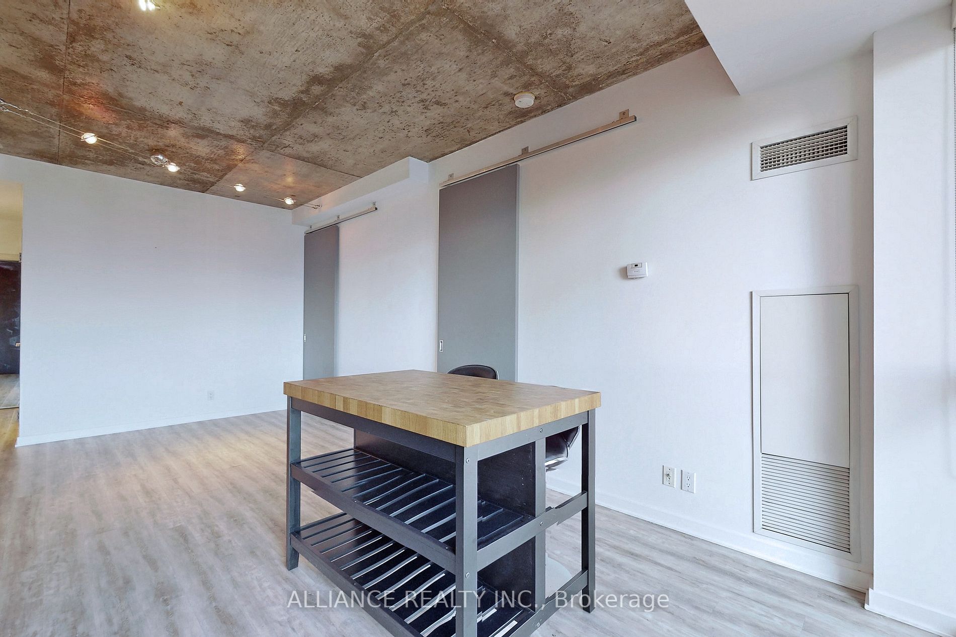 1 Shaw St, #927