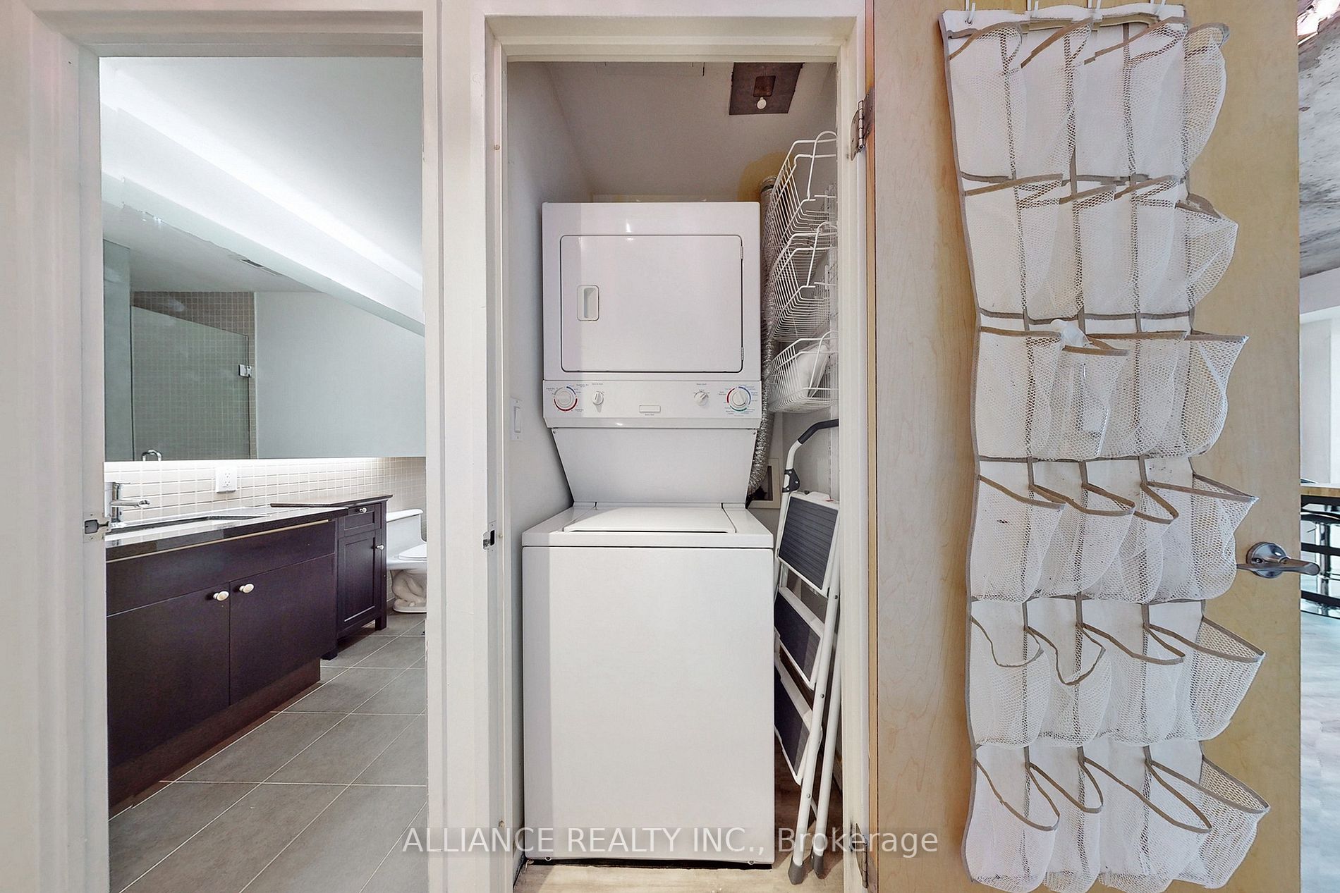 1 Shaw St, #927