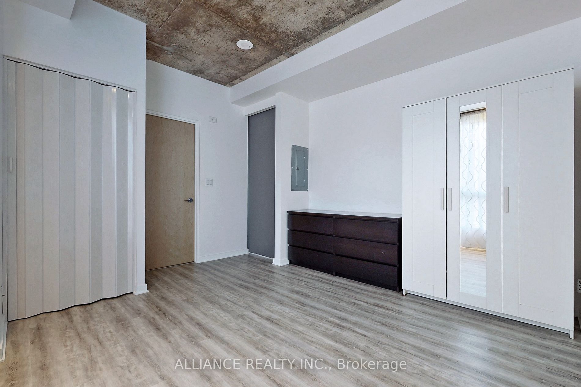 1 Shaw St, #927