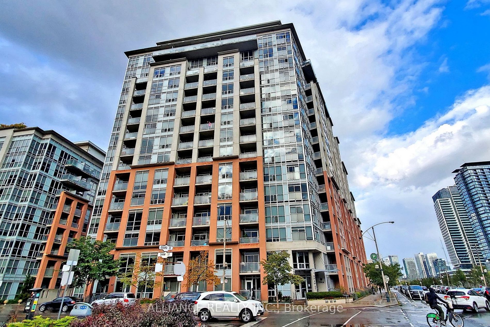 1 Shaw St, #927