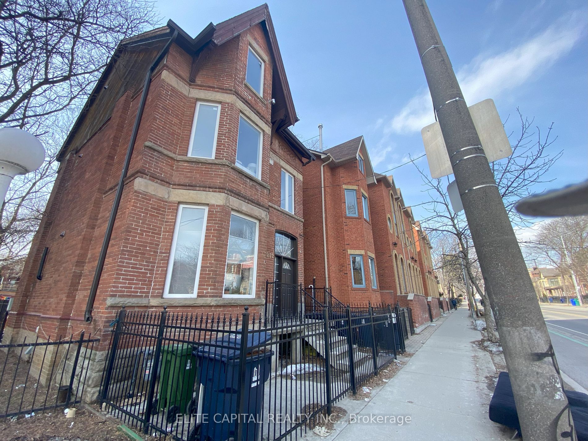 272 Sherbourne St