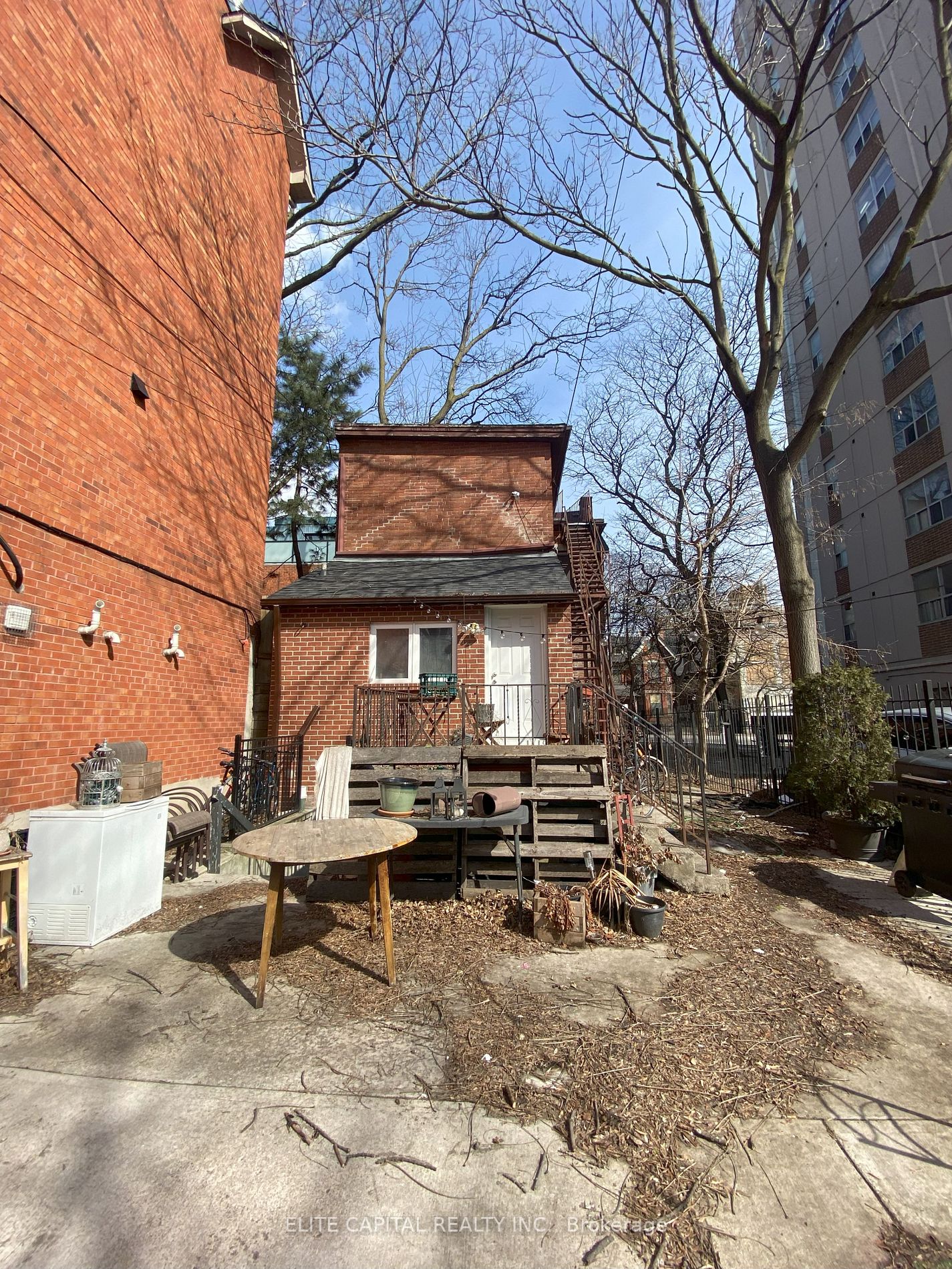 272 Sherbourne St