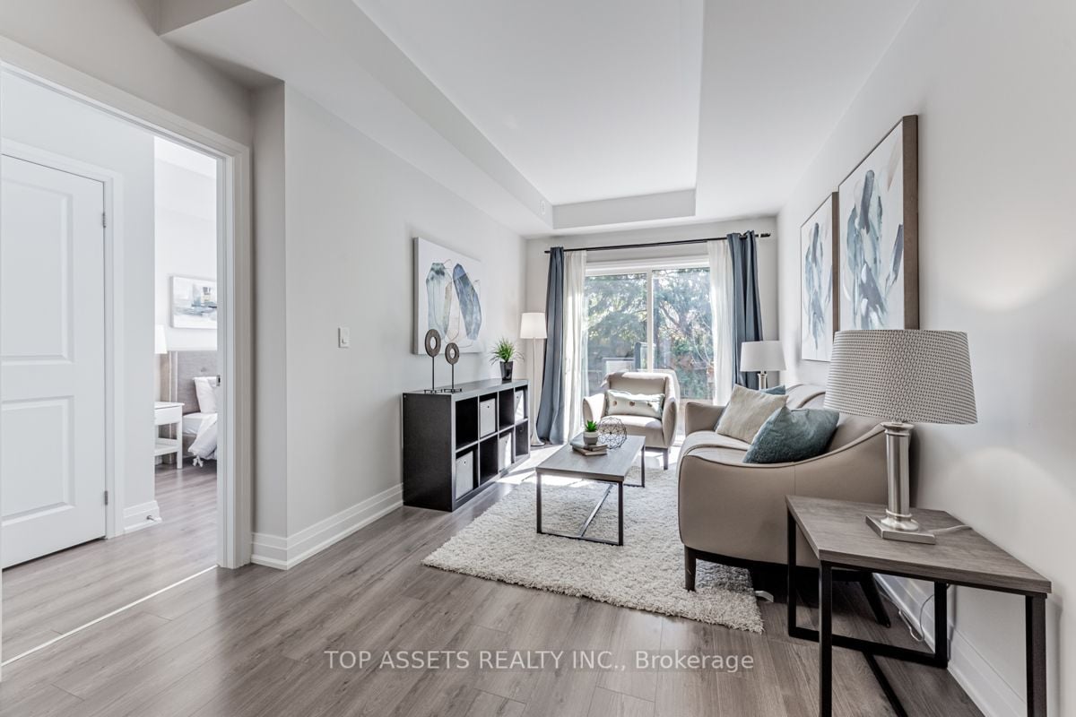 780 Sheppard Avenue E #18