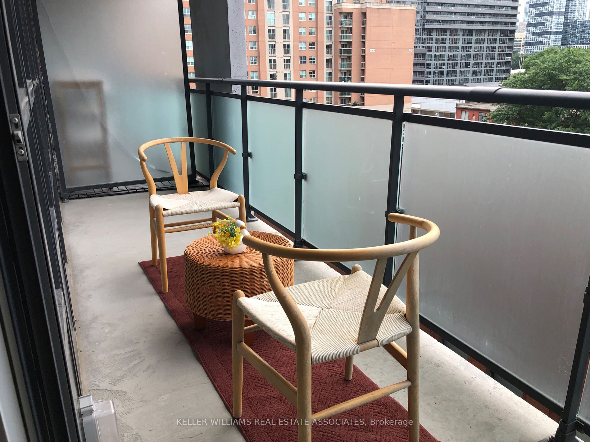 460 Adelaide St E, #729