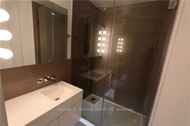 45 Charles Street E, #3212