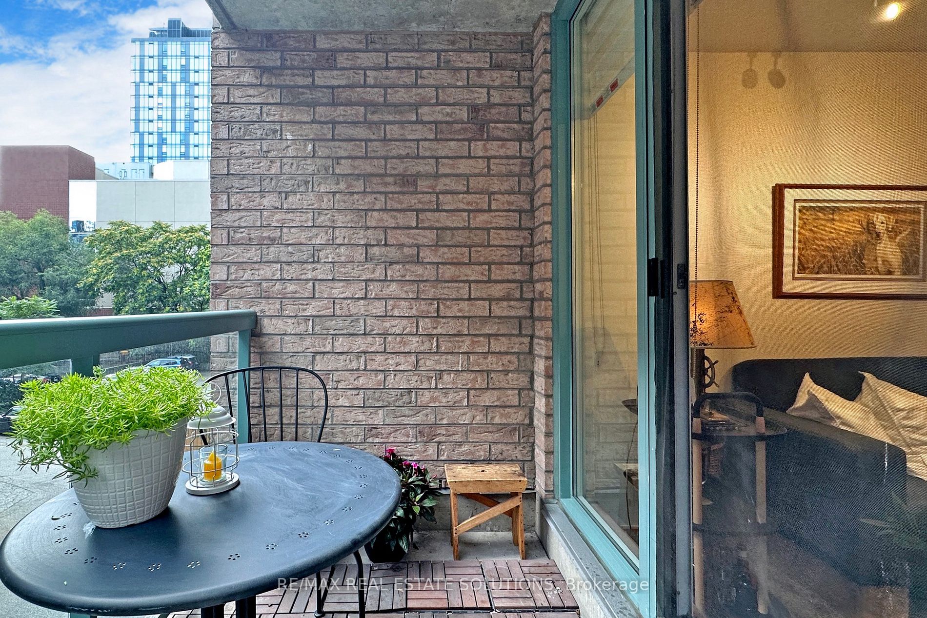 311 Richmond St E, #301
