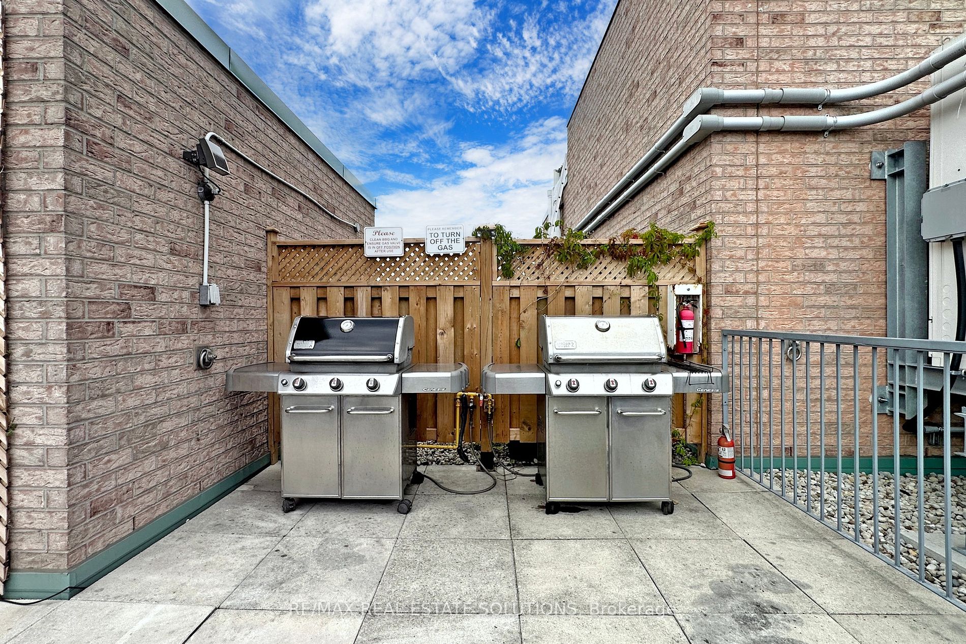 311 Richmond St E, #301