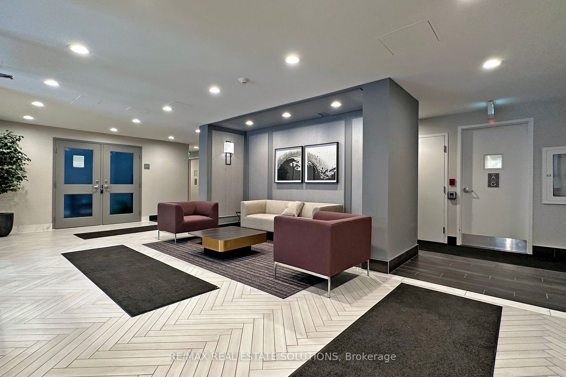 311 Richmond St E, #301