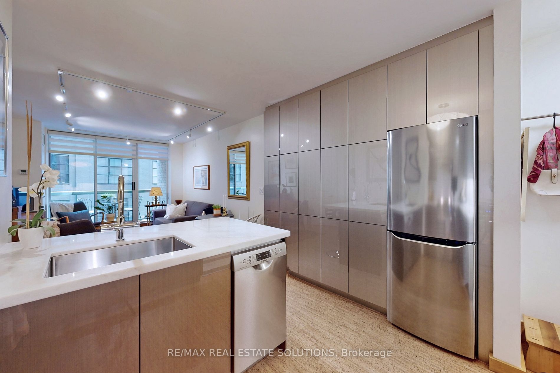 311 Richmond St E, #301
