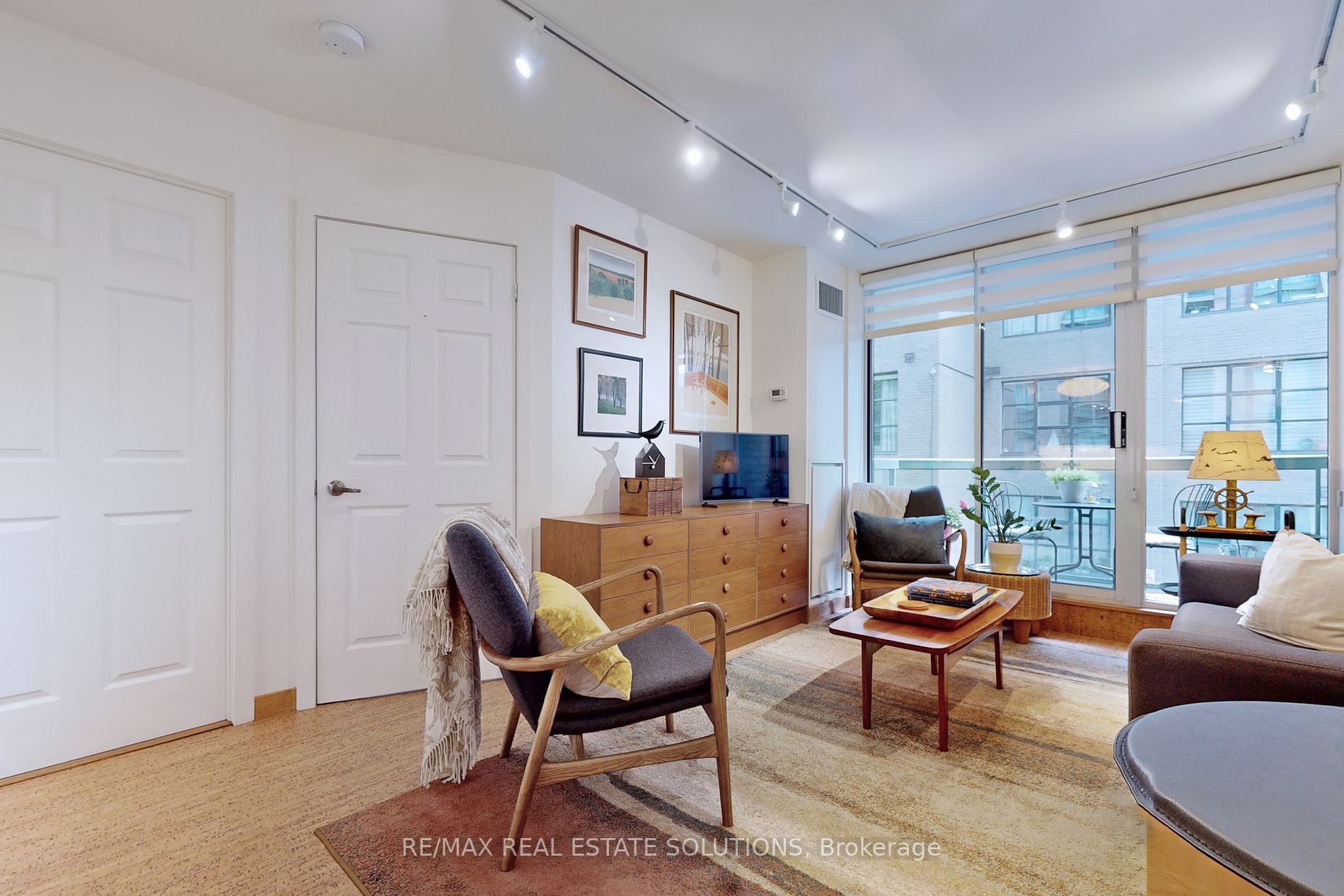 311 Richmond St E, #301