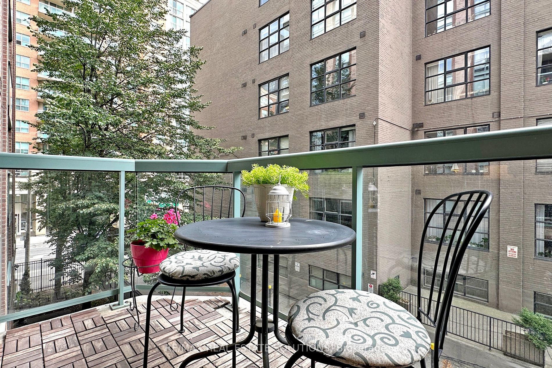 311 Richmond St E, #301