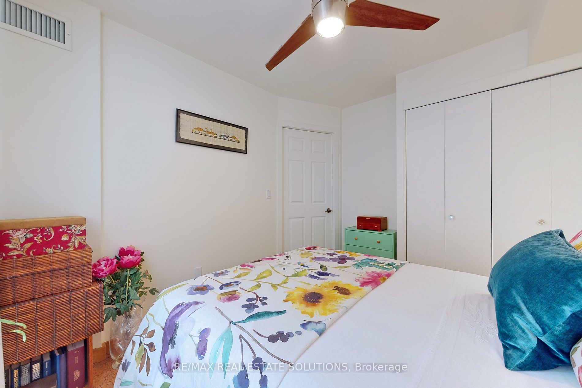 311 Richmond St E, #301